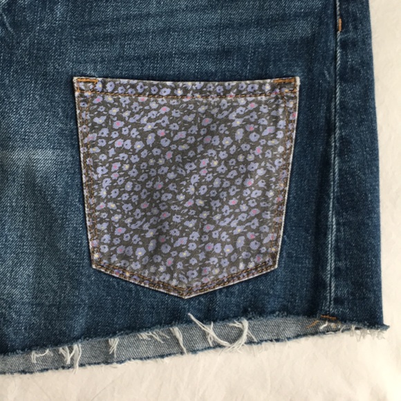 NEW Asymmetrical  Denim Skirt Urban Outfitters - Picture 2 of 5